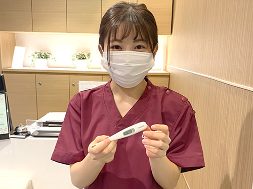 手指消毒と検温のご協力をお願いしております。